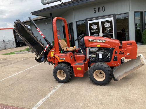 DITCH WITCH RT45 RIDING TRENCHER