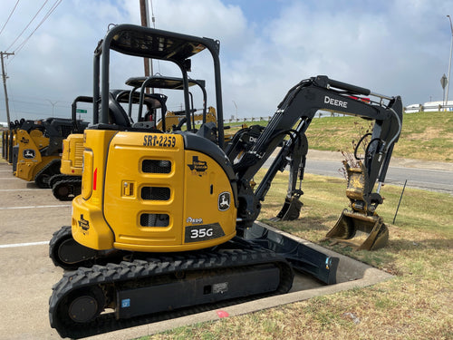 Mini Excavator 8000 lb with Hydraulic Thumb